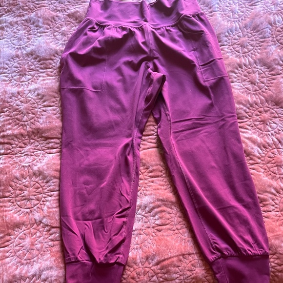 Athleta Coaster Luxe High Rise Jogger Large Petite (LP) - Picture 2 of 5